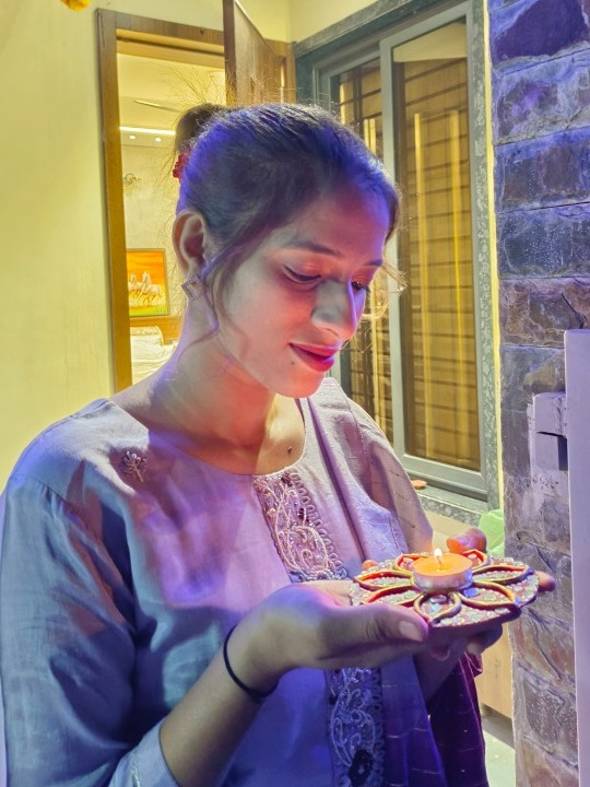 Shivani Pandey profile photo